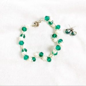 FREE GIFT Green & white beads wristlet & earrings